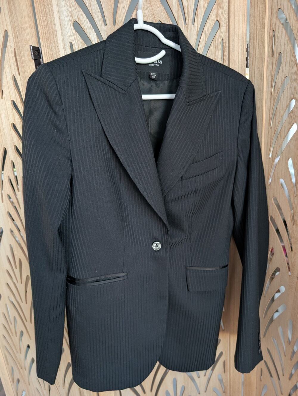 Express Black Pinstripe Single Breasted Tuxedo Blazer Career W Small